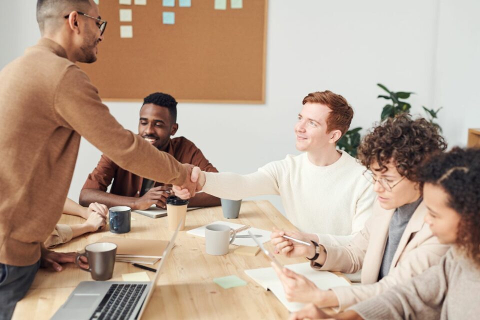 Les aides financières pour recruter un alternant